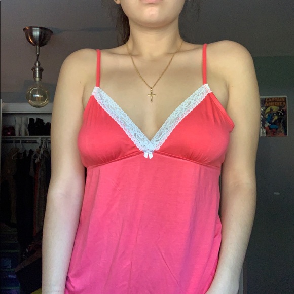 Super cute tank💓 - Picture 4 of 5